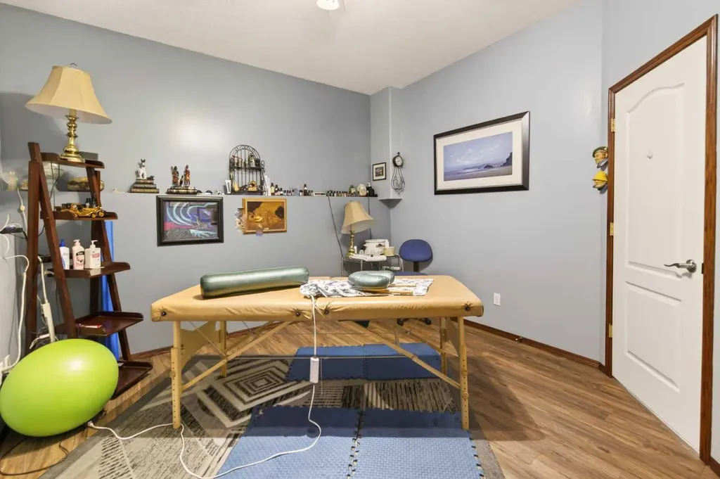 25 Fern Glade Crescent Sylvan Lake AB T4S 1Z6