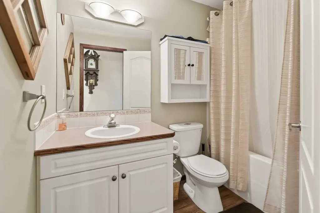 25 Fern Glade Crescent Sylvan Lake AB T4S 1Z6