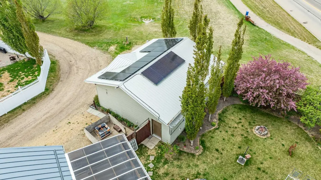 25 Fern Glade Crescent Sylvan Lake AB T4S 1Z6
