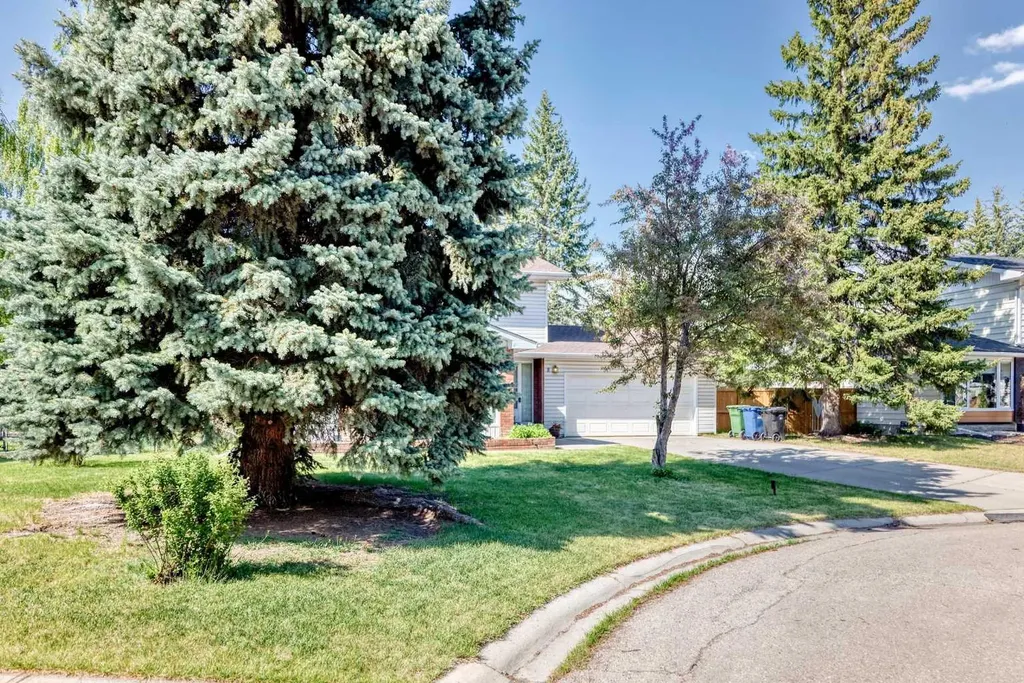 8 Varsdale Place NW Calgary AB T3A 0G7