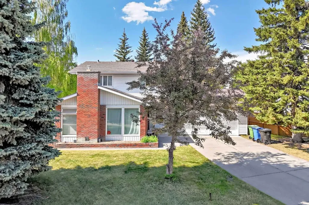 8 Varsdale Place NW Calgary AB T3A 0G7