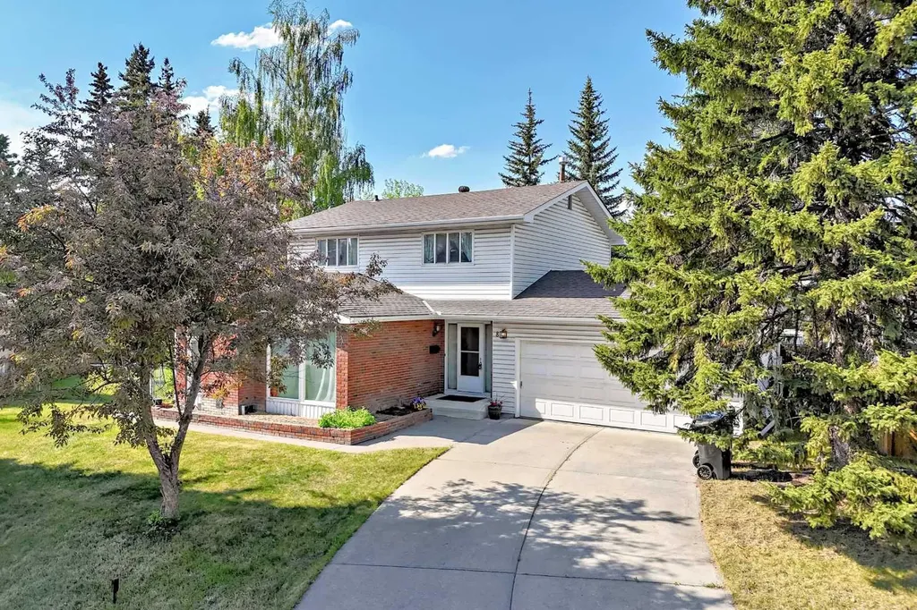 8 Varsdale Place NW Calgary AB T3A 0G7