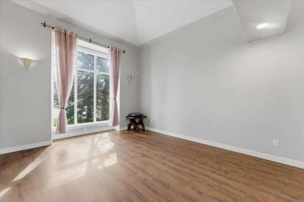 13919 Evergreen Street SW Calgary AB T2Y2X4