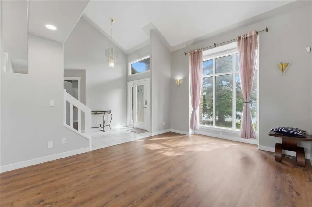 13919 Evergreen Street SW Calgary AB T2Y2X4