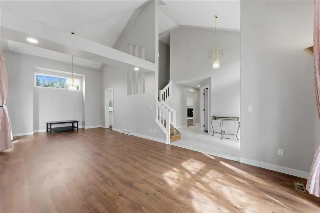 13919 Evergreen Street SW Calgary AB T2Y2X4