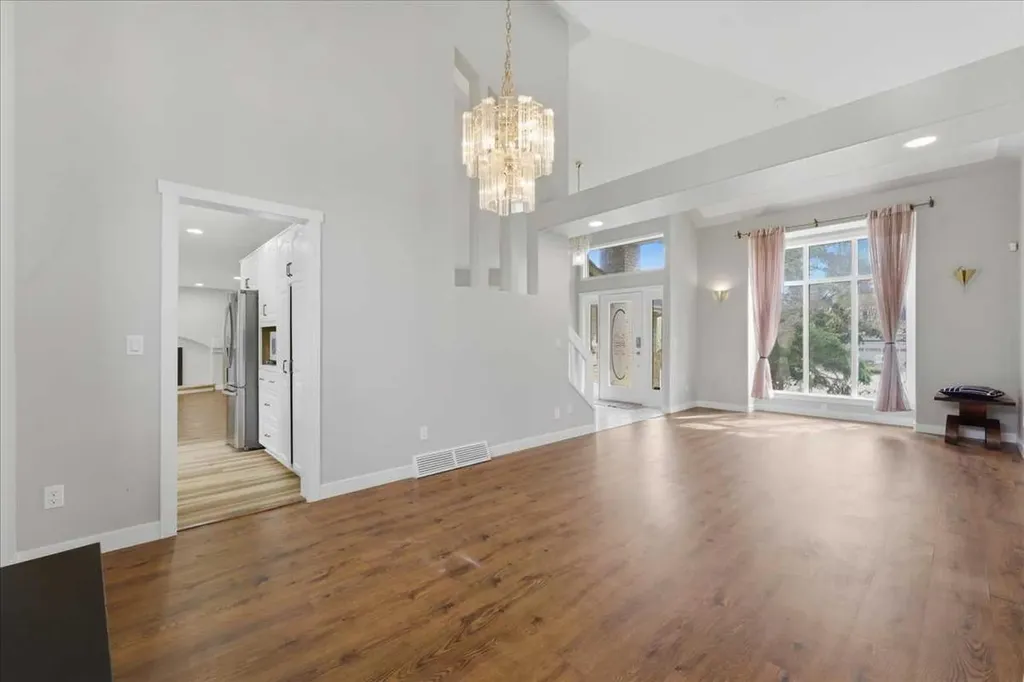 13919 Evergreen Street SW Calgary AB T2Y2X4