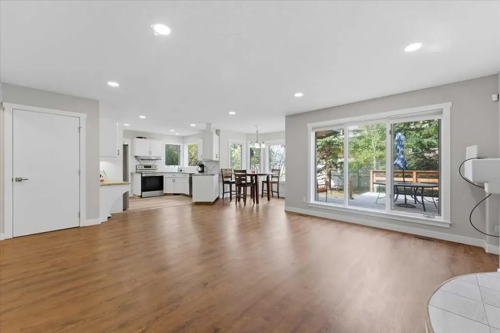 13919 Evergreen Street SW Calgary AB T2Y2X4