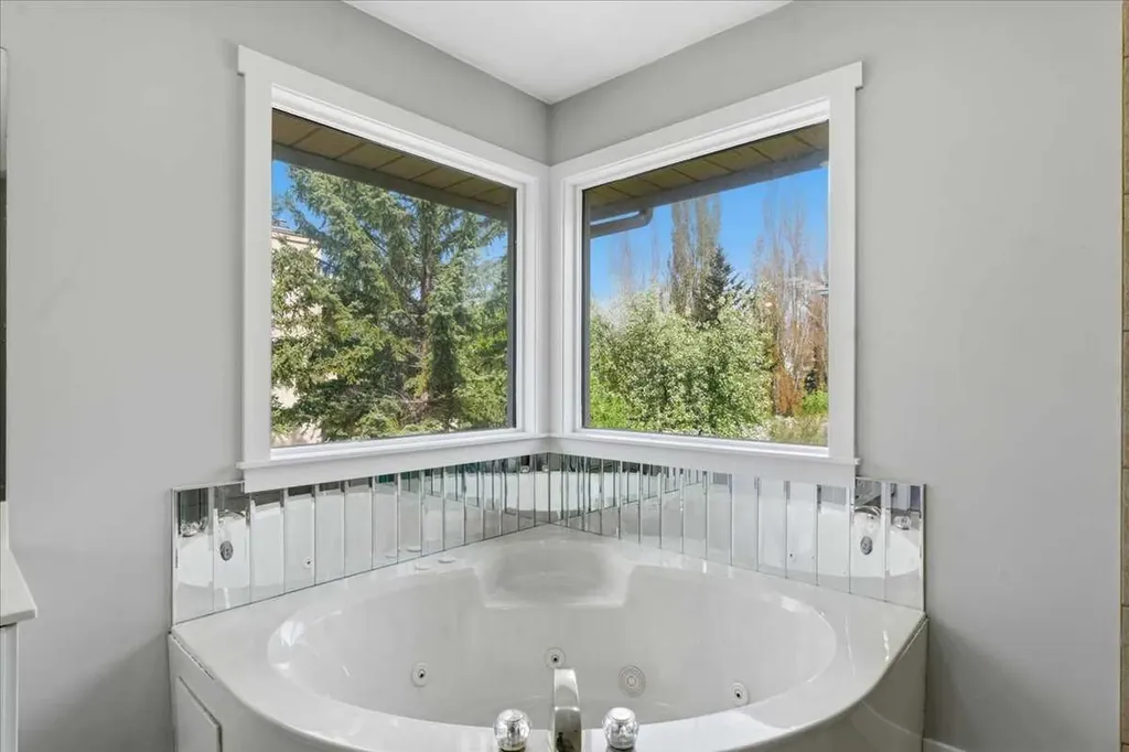 13919 Evergreen Street SW Calgary AB T2Y2X4
