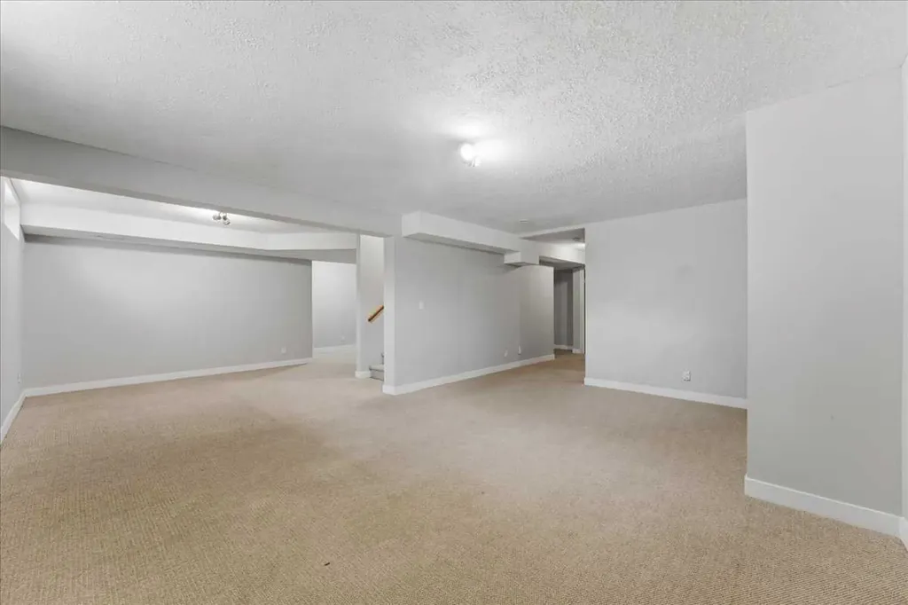 13919 Evergreen Street SW Calgary AB T2Y2X4