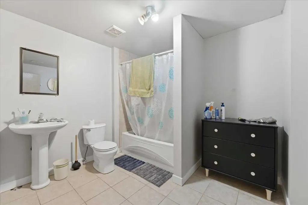 13919 Evergreen Street SW Calgary AB T2Y2X4