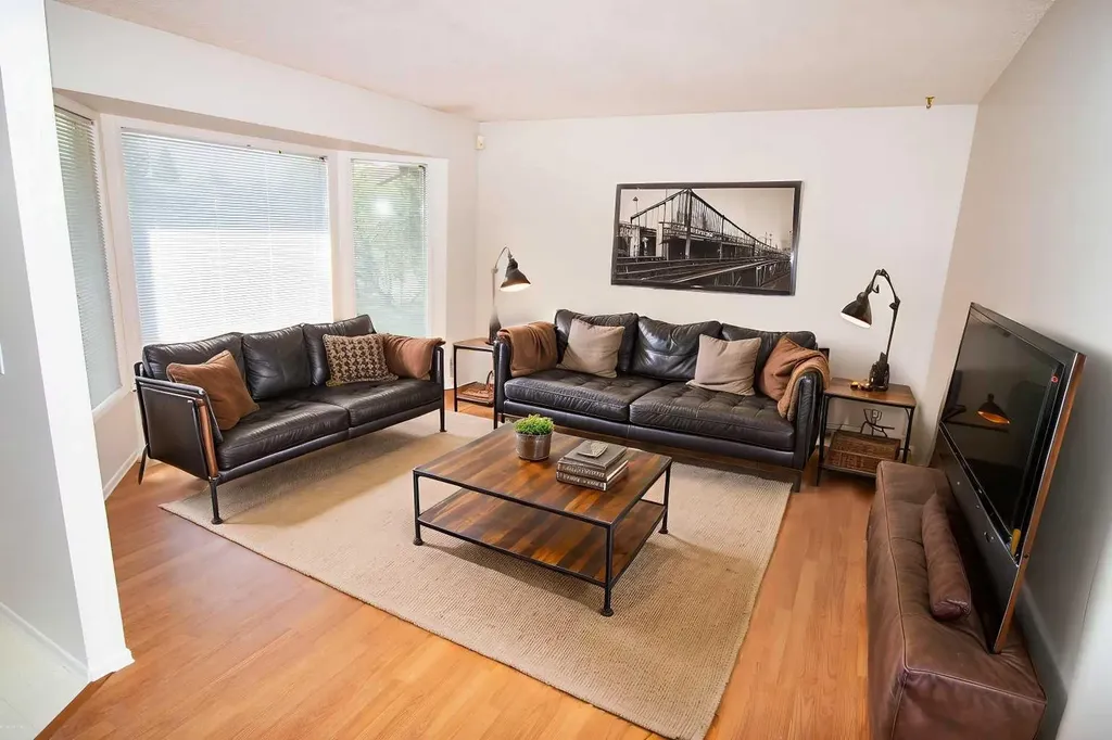 340 Templeton Circle NE Calgary AB T1Y 4L7