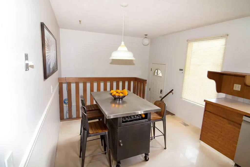 340 Templeton Circle NE Calgary AB T1Y 4L7