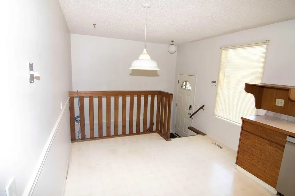 340 Templeton Circle NE Calgary AB T1Y 4L7