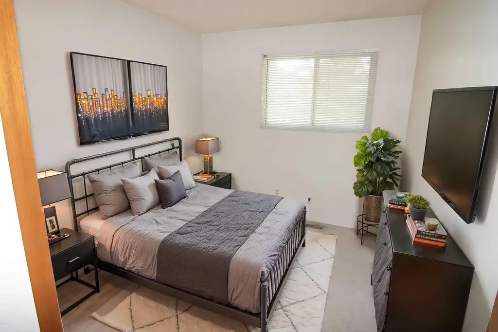 340 Templeton Circle NE Calgary AB T1Y 4L7