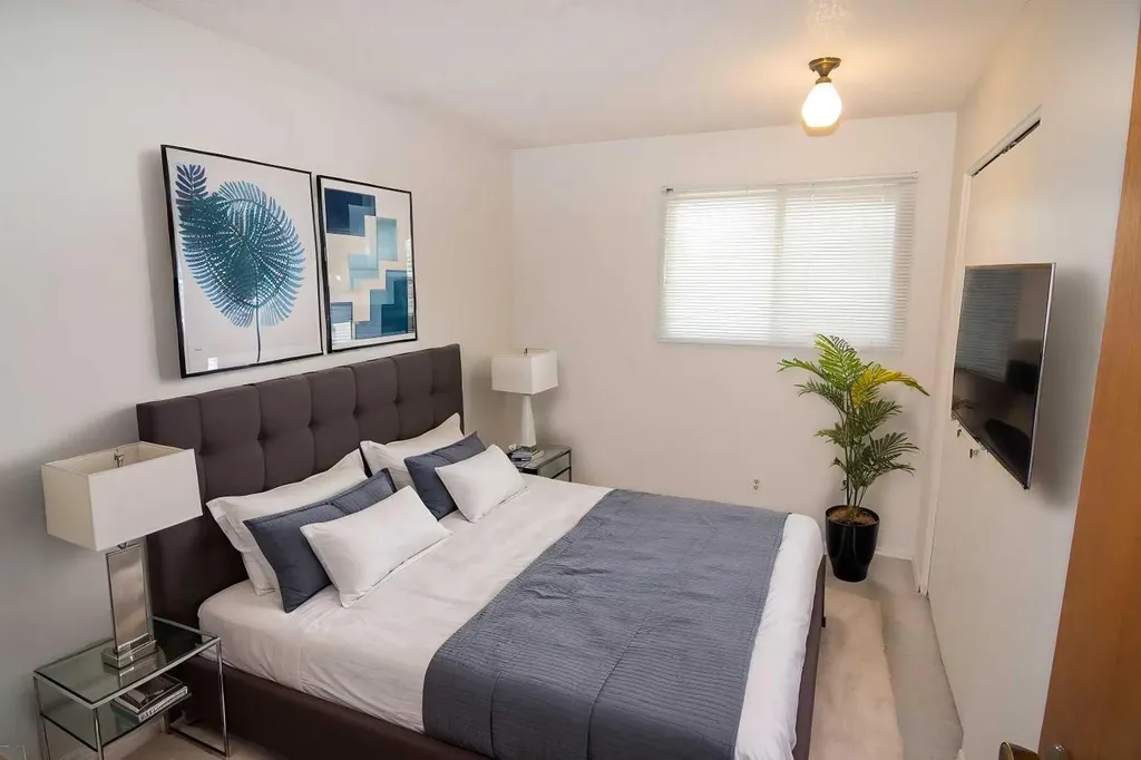 340 Templeton Circle NE Calgary AB T1Y 4L7