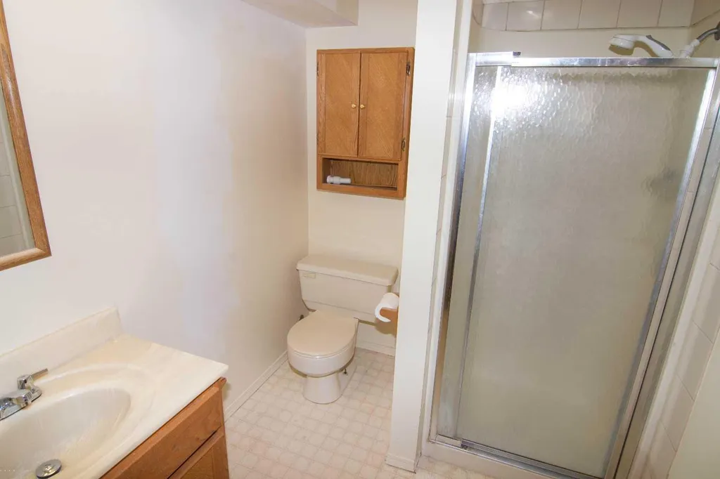 340 Templeton Circle NE Calgary AB T1Y 4L7