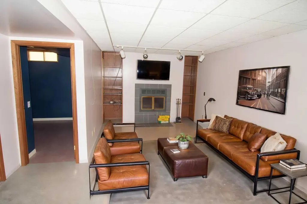 340 Templeton Circle NE Calgary AB T1Y 4L7