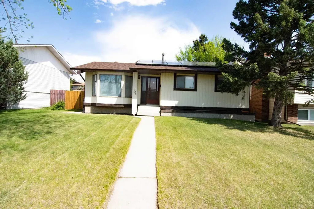 340 Templeton Circle NE Calgary AB T1Y 4L7