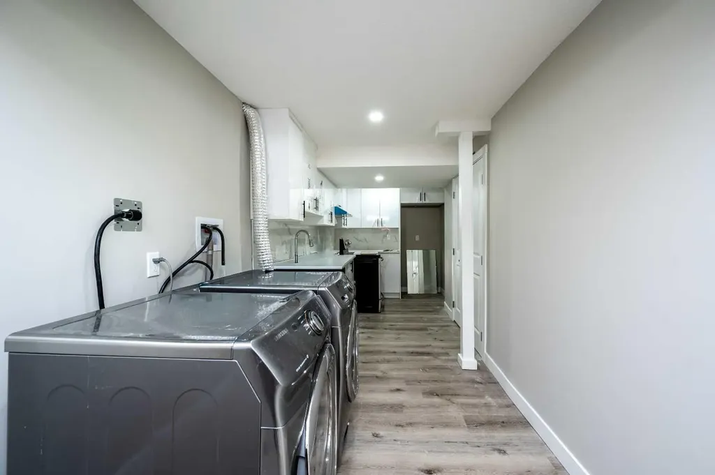 255 Castleridge Drive NE Calgary AB T3J 1P3