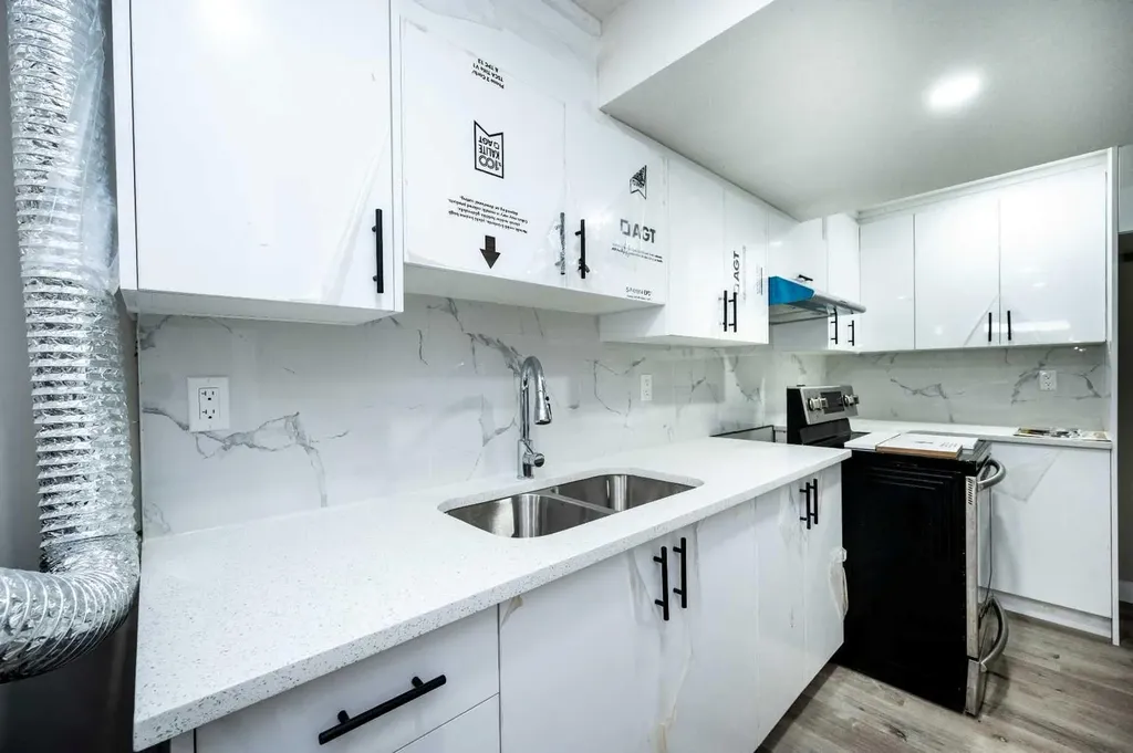 255 Castleridge Drive NE Calgary AB T3J 1P3