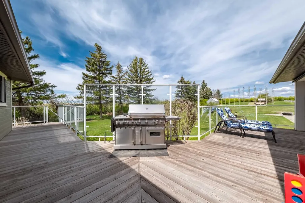 234078 Highway 9 Rural Kneehill County AB T0M 0L0
