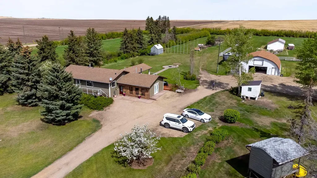 234078 Highway 9 Rural Kneehill County AB T0M 0L0