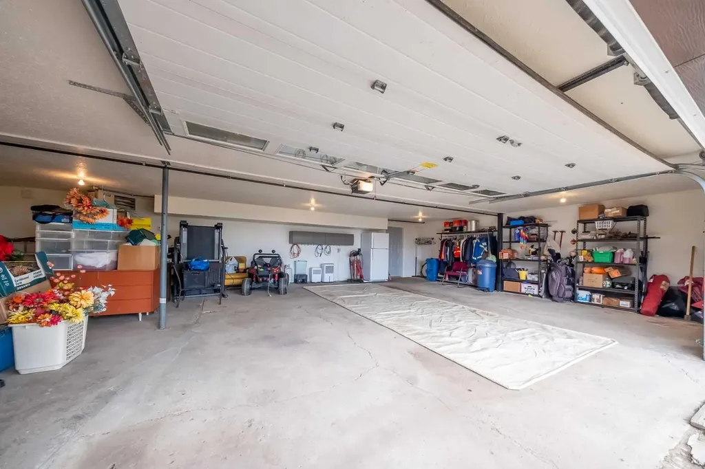 234078 Highway 9 Rural Kneehill County AB T0M 0L0