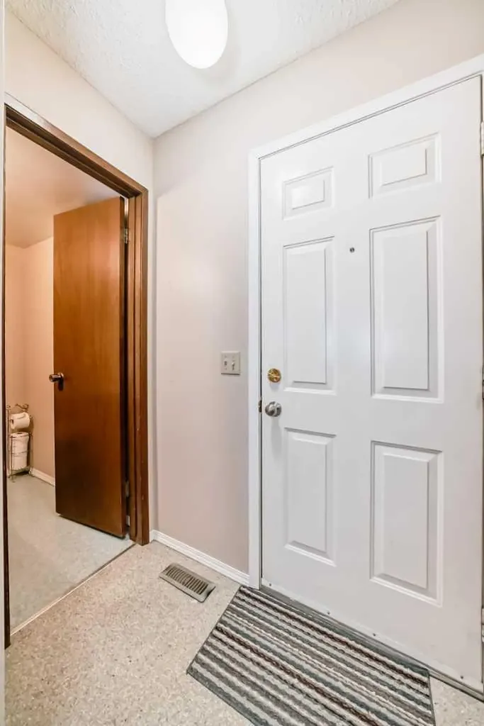 970 Berkley Drive NW Calgary AB T3K 1A2