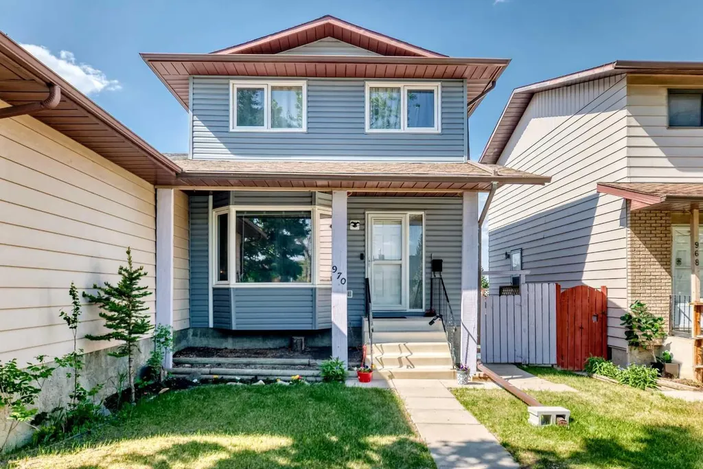 970 Berkley Drive NW Calgary AB T3K 1A2