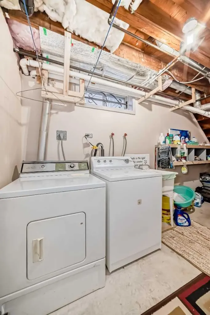 970 Berkley Drive NW Calgary AB T3K 1A2