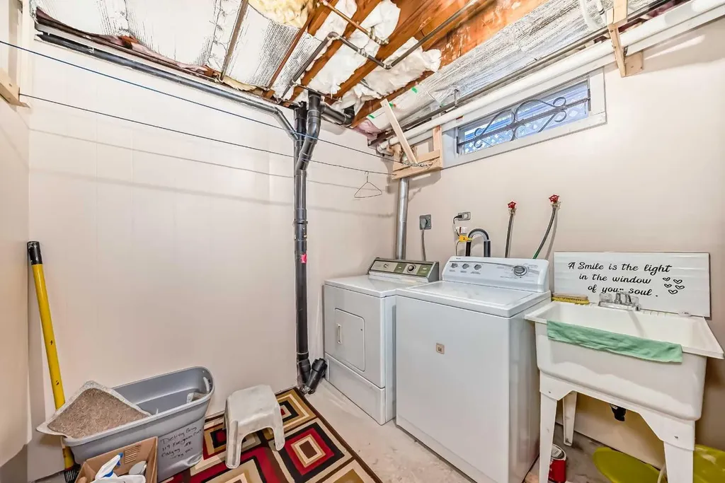 970 Berkley Drive NW Calgary AB T3K 1A2