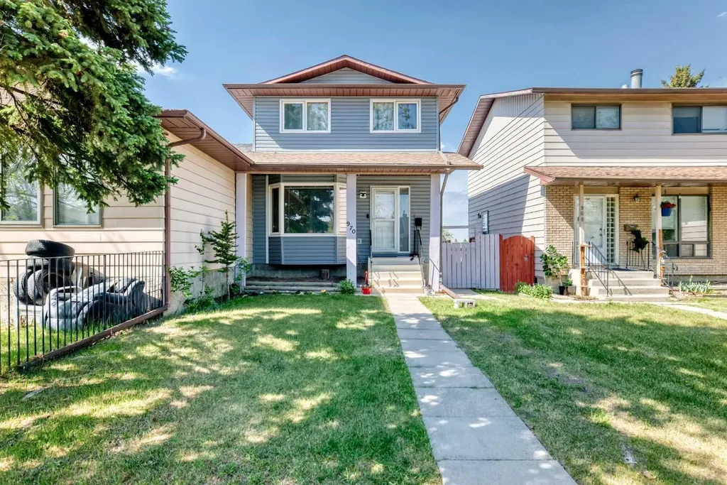970 Berkley Drive NW Calgary AB T3K 1A2
