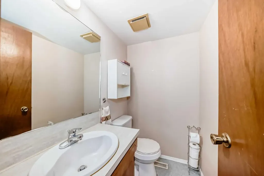 970 Berkley Drive NW Calgary AB T3K 1A2