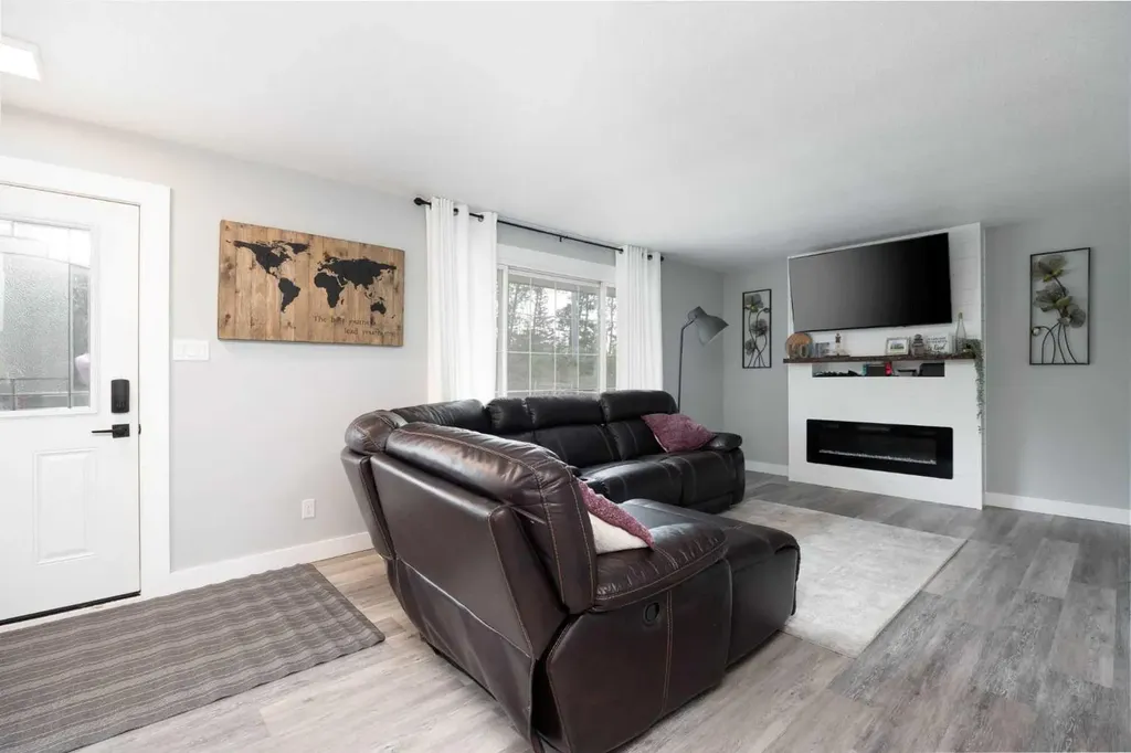 149 Ermine Crescent Fort Mcmurray AB T9H 4M7