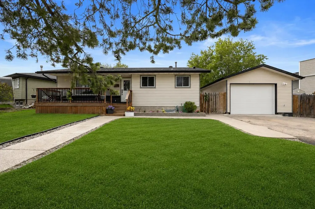 149 Ermine Crescent Fort Mcmurray AB T9H 4M7