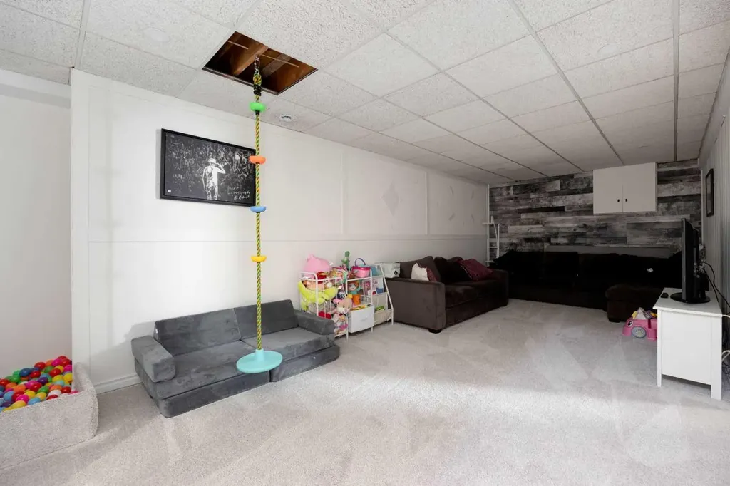 149 Ermine Crescent Fort Mcmurray AB T9H 4M7