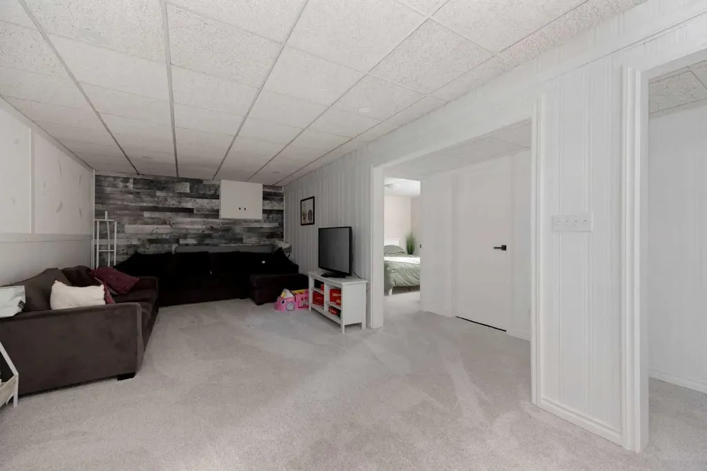 149 Ermine Crescent Fort Mcmurray AB T9H 4M7