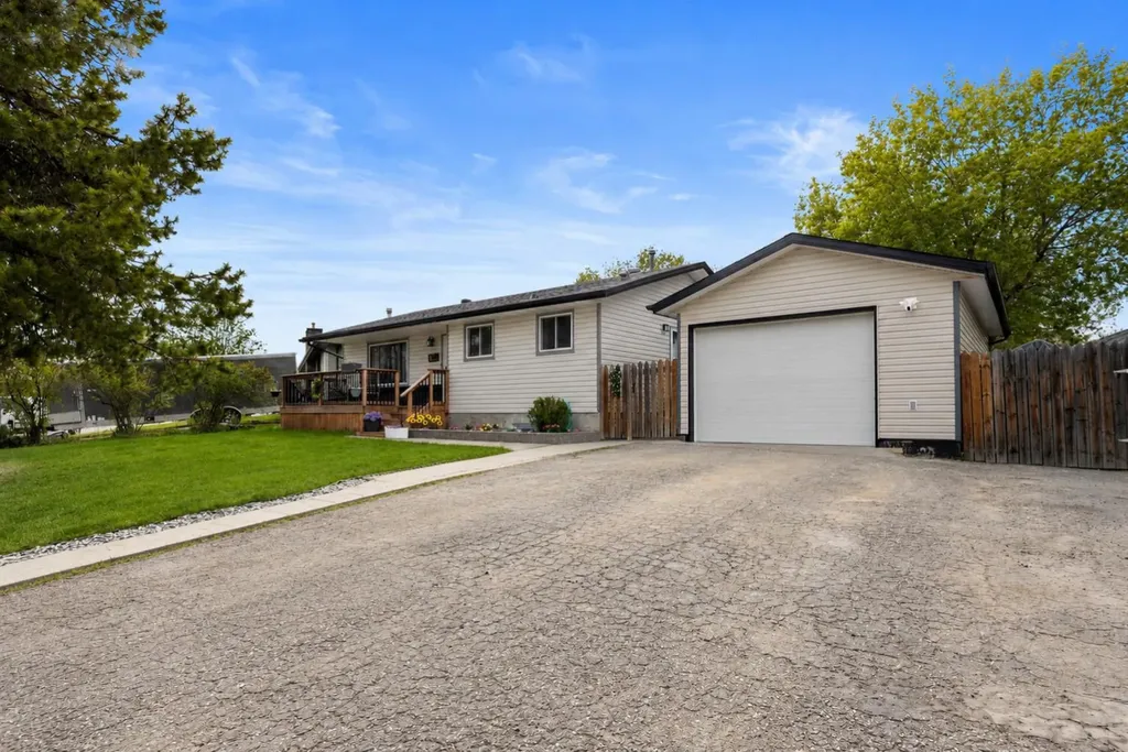 149 Ermine Crescent Fort Mcmurray AB T9H 4M7
