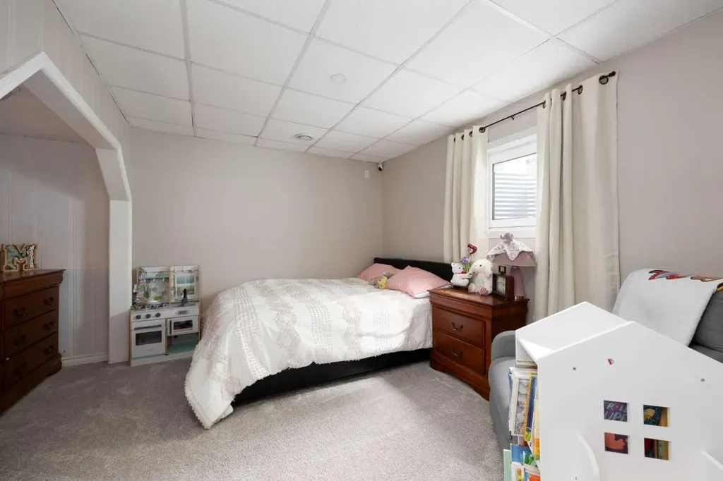 149 Ermine Crescent Fort Mcmurray AB T9H 4M7