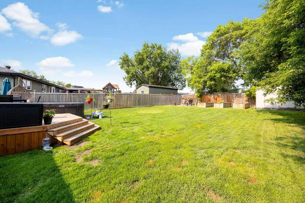 149 Ermine Crescent Fort Mcmurray AB T9H 4M7