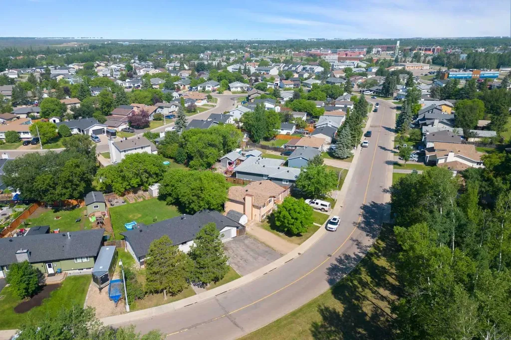 149 Ermine Crescent Fort Mcmurray AB T9H 4M7