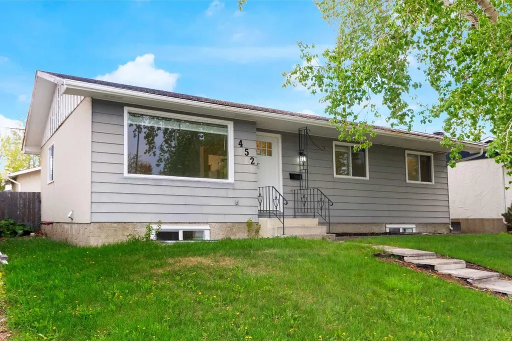 452 Queen Alexandra Way SE Calgary AB T2J 3P1