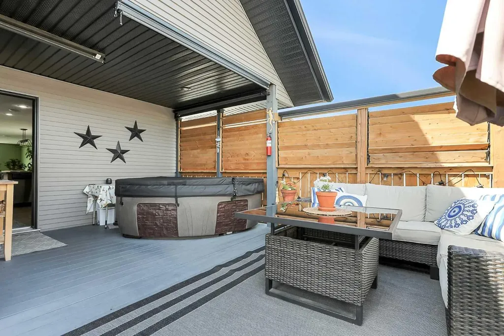 284 Vanson Close Red Deer AB T4R 0G6