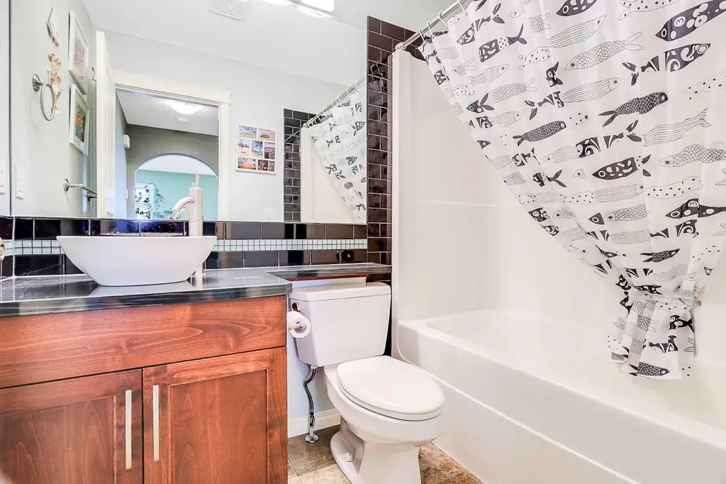284 Vanson Close Red Deer AB T4R 0G6