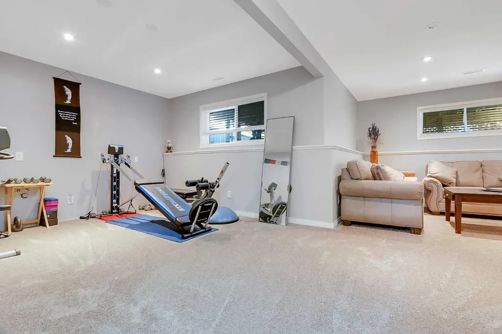 284 Vanson Close Red Deer AB T4R 0G6