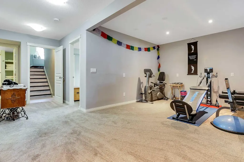 284 Vanson Close Red Deer AB T4R 0G6