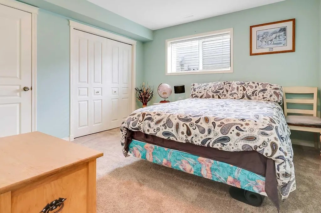 284 Vanson Close Red Deer AB T4R 0G6