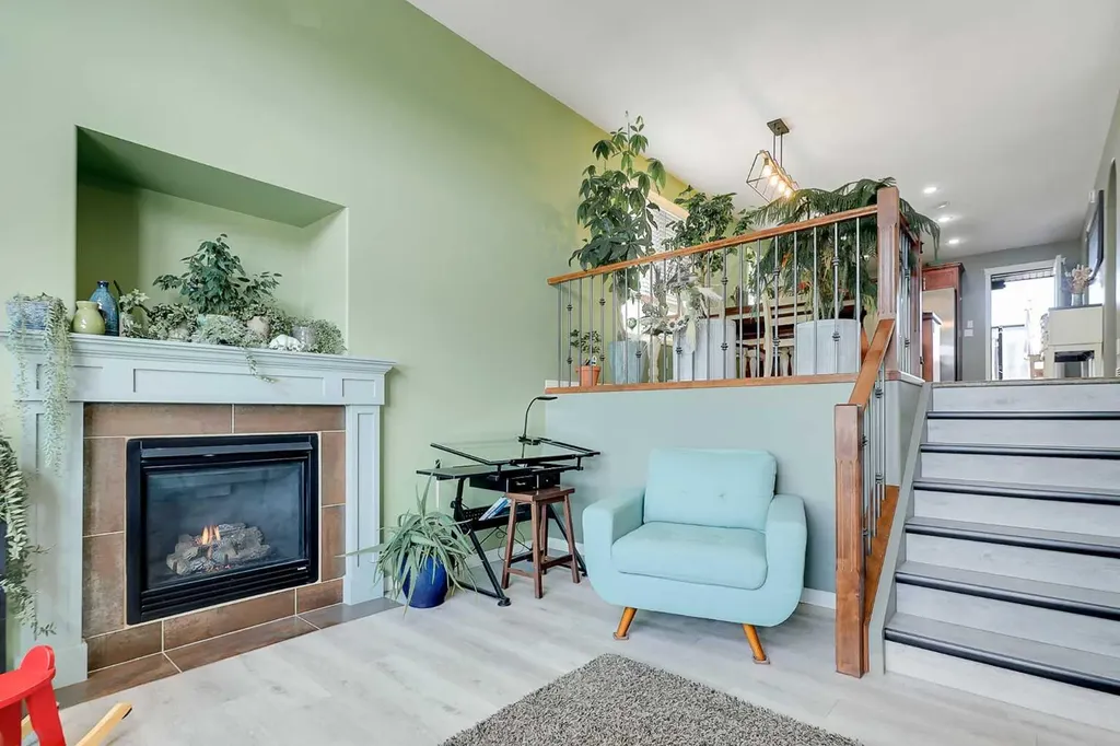 284 Vanson Close Red Deer AB T4R 0G6