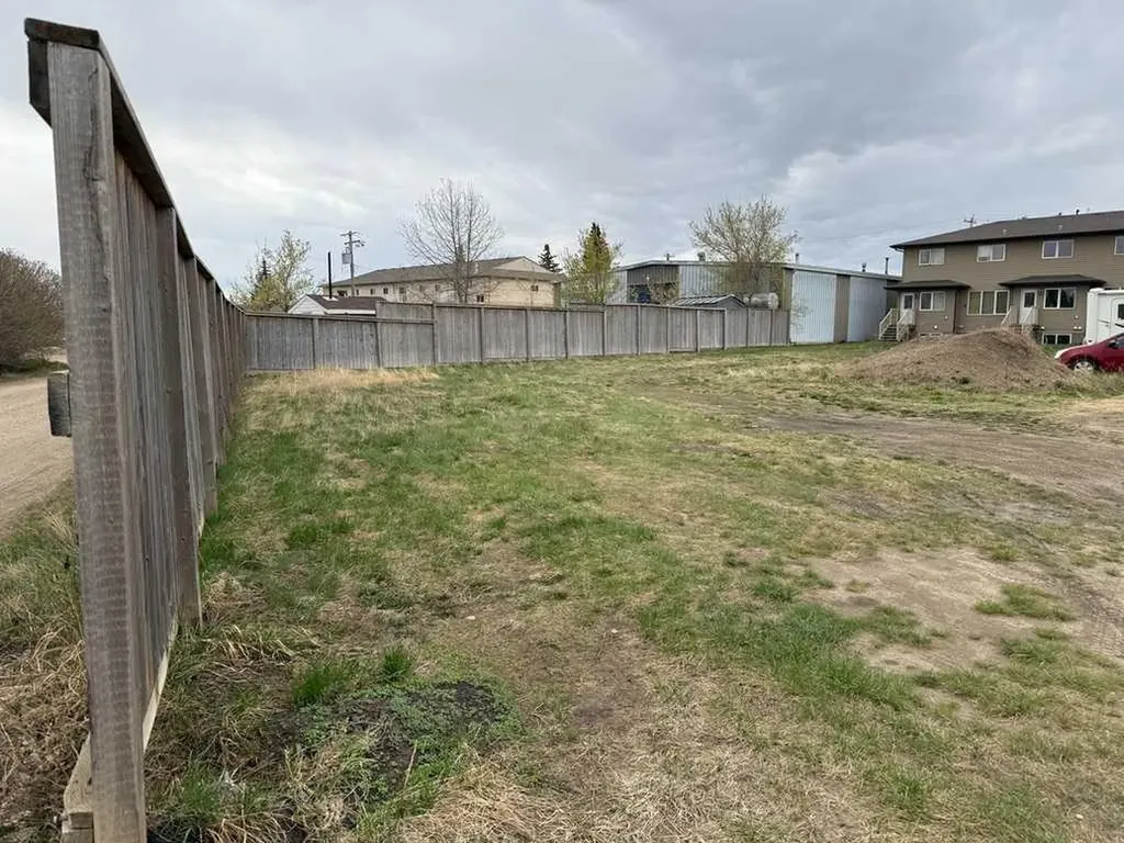 5311 57 Avenue Ponoka AB T4J 0B1