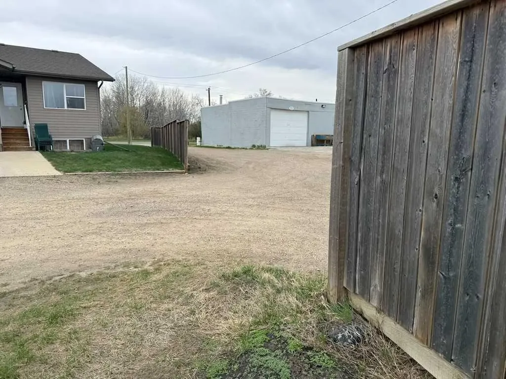 5311 57 Avenue Ponoka AB T4J 0B1